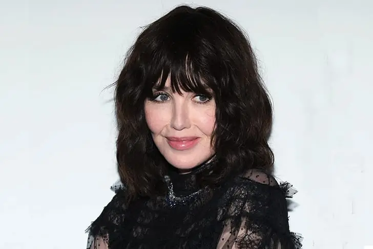 ISABELLE ADJANI – CÉLIBATAIRE